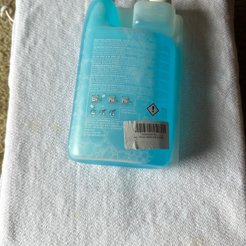 Rinza Blue Cleaning Solution - Picture 3 of 5